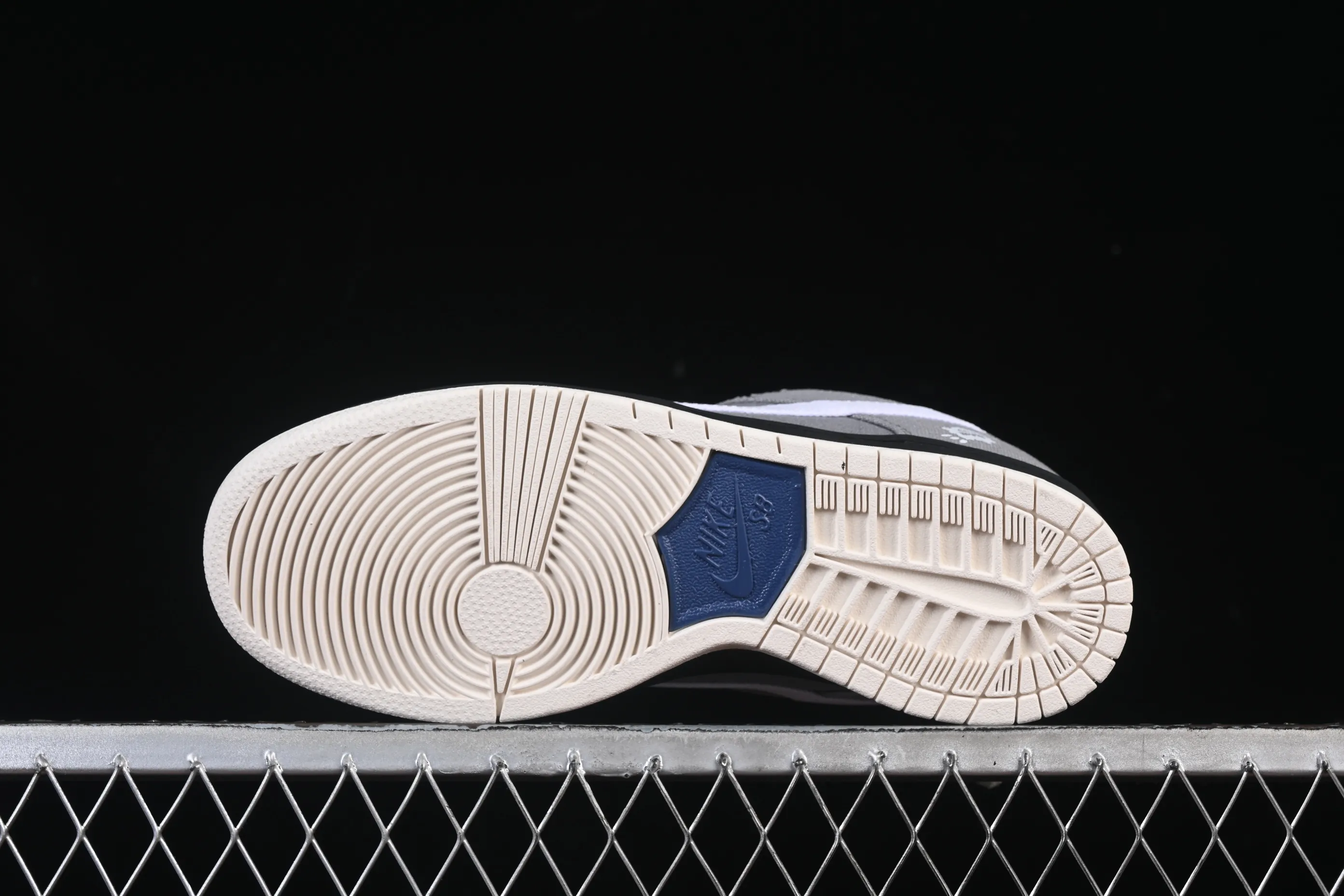 All categories Nk SB Dunk series Nk SB Dunk Low low-top sneakers Nike SB Dunk Low canvas splicing SB low-top casual sneakers DX6775-400